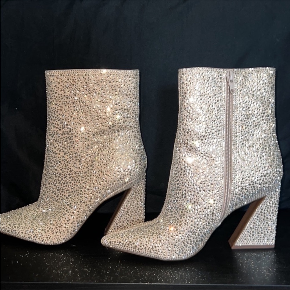 Gianni Bini Annina Hotfix Gold Rhinestone
Embellished Stiletto Booties Size 10